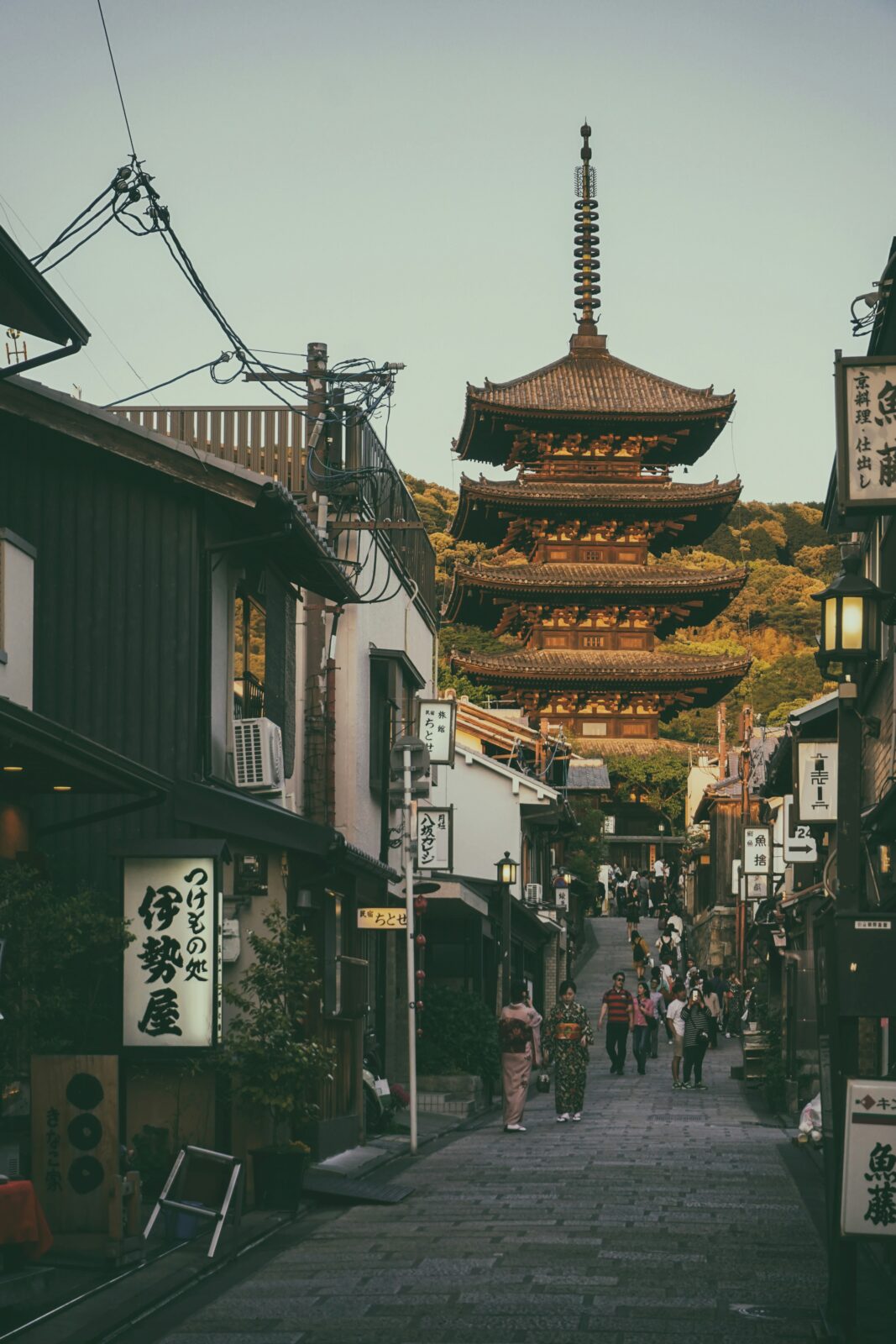 Timeless Japan of Temple and Geisha